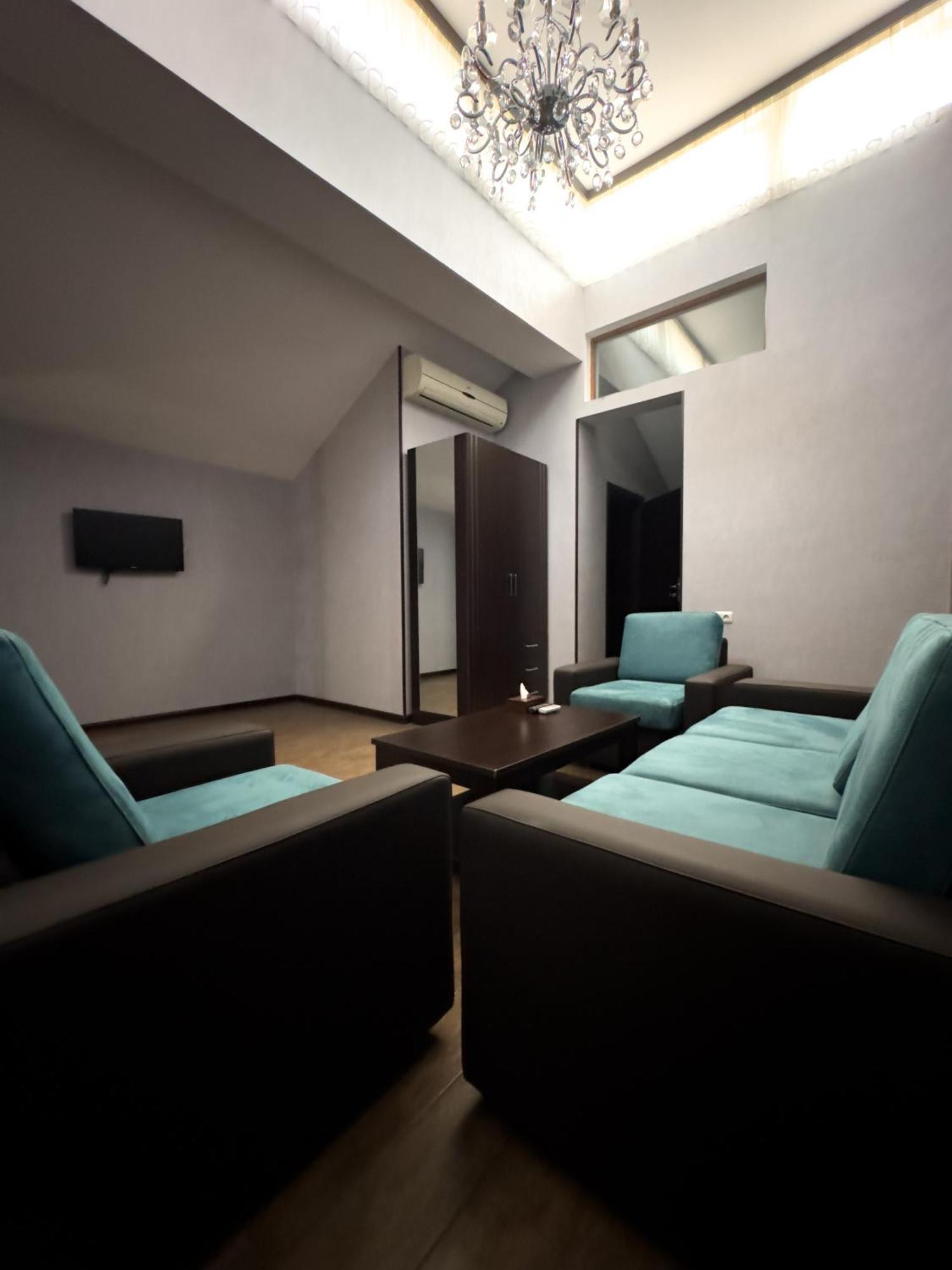 Eridana Hotel Jerevan Exteriör bild