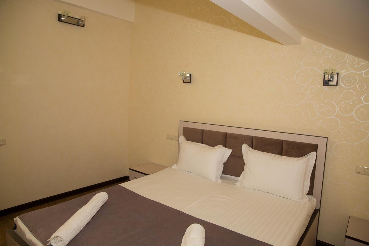 Eridana Hotel Jerevan Exteriör bild