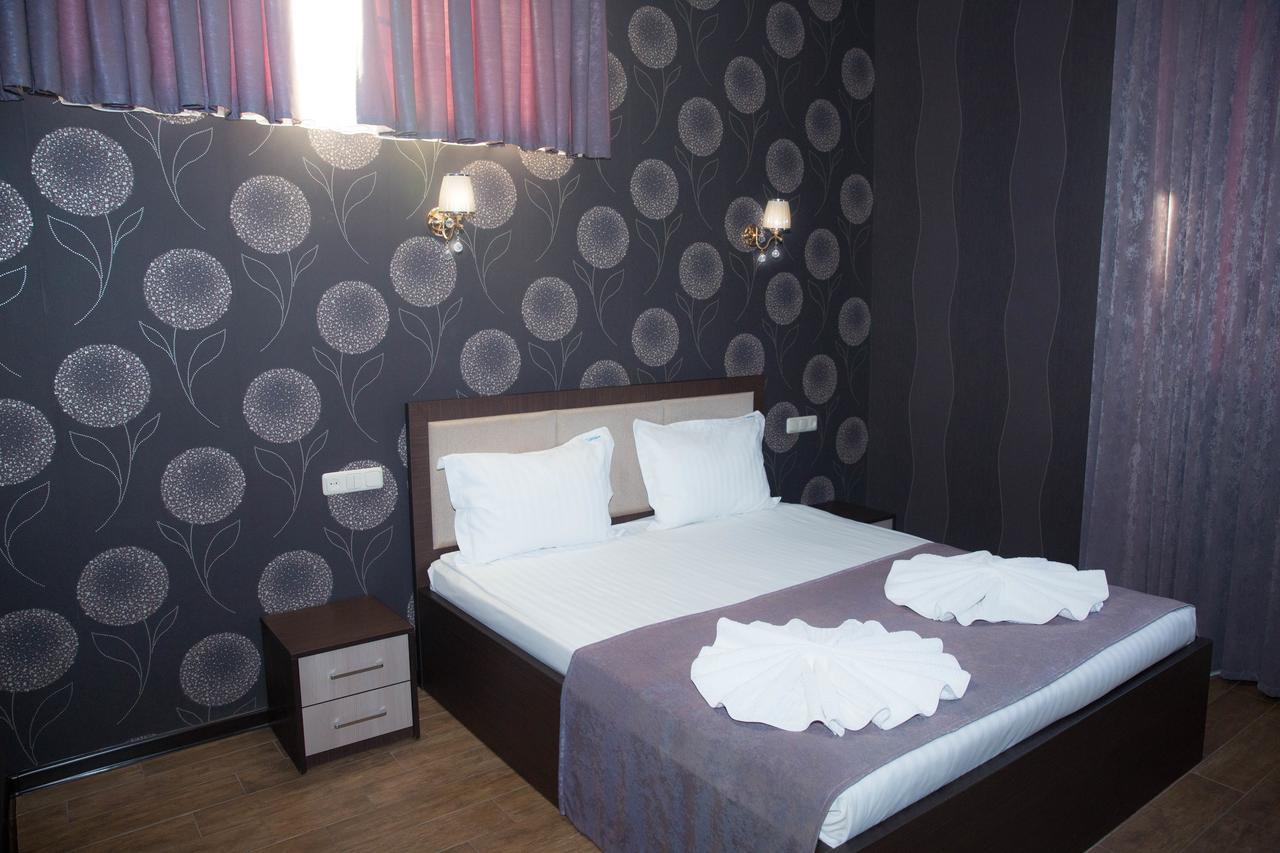 Eridana Hotel Jerevan Exteriör bild