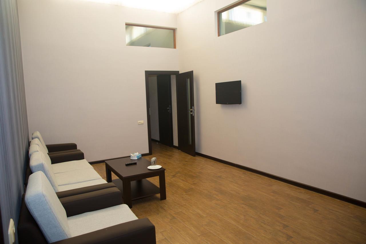 Eridana Hotel Jerevan Exteriör bild