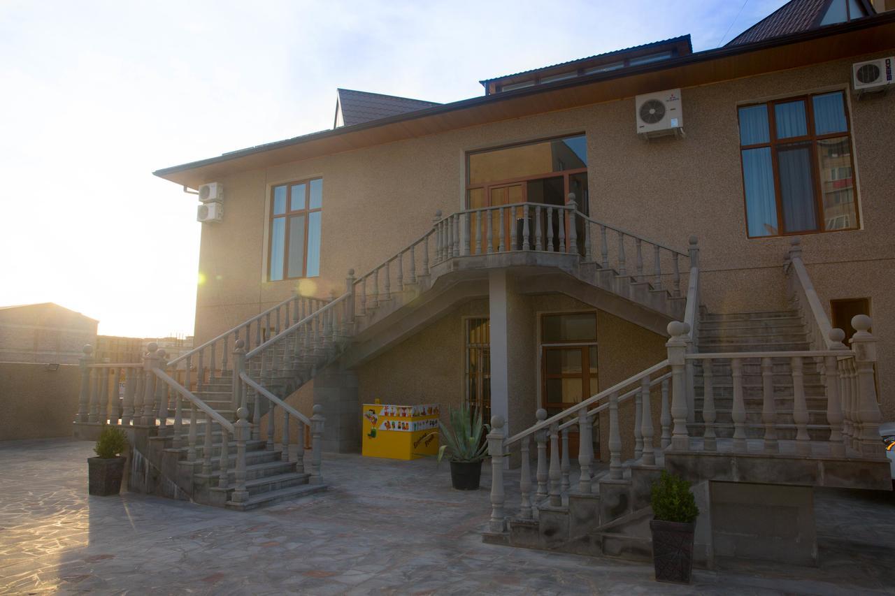 Eridana Hotel Jerevan Exteriör bild